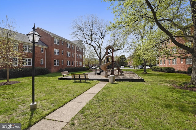 6624 Boulevard Vw Unit C1, Alexandria, VA 22307 - view of community with a lawn