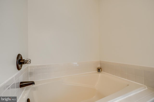 2212 Palustris Ln, Abingdon, MD 21009 - full bath with a bath
