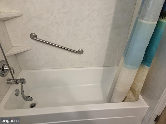 8 Aquilla Ave, New Castle, DE 19720 - full bathroom featuring shower / bath combo