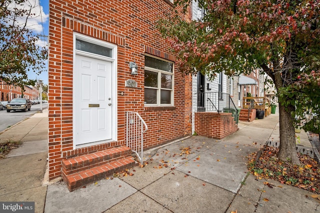 901 W Barre St, Baltimore, MD 21230 - entrance to property featuring brick siding