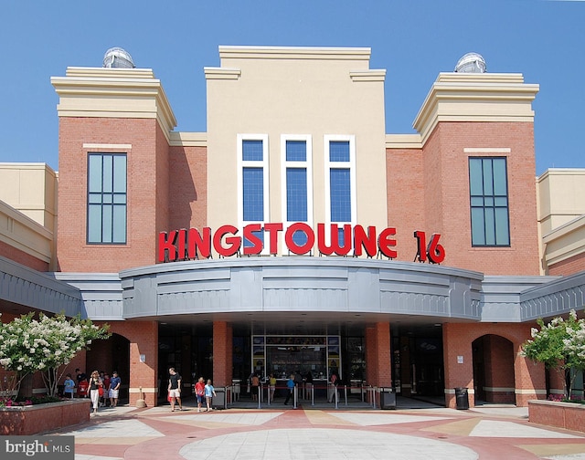 view of building exterior