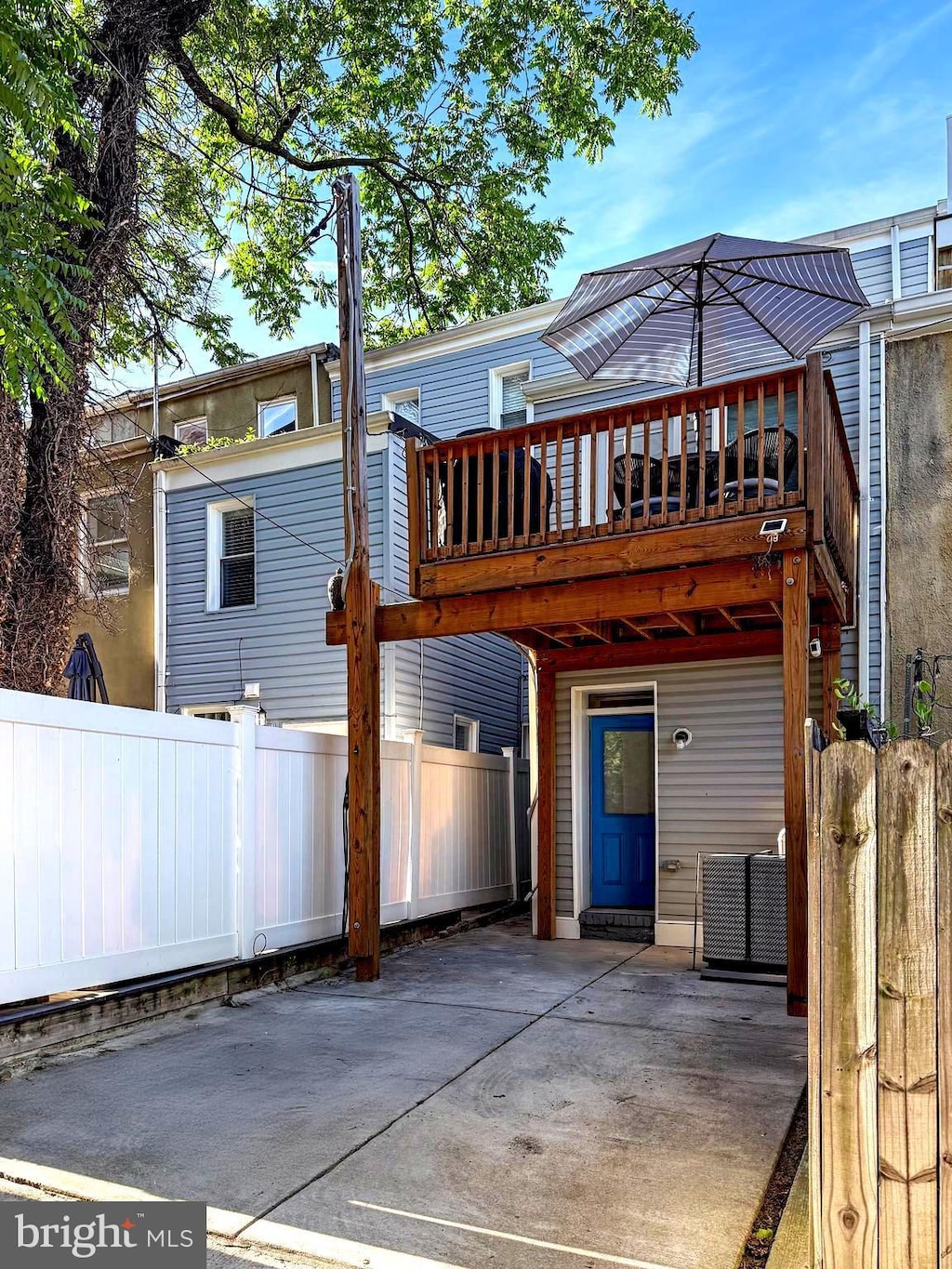 418 E Lanvale St, Baltimore, MD 21202 - back of house with a patio