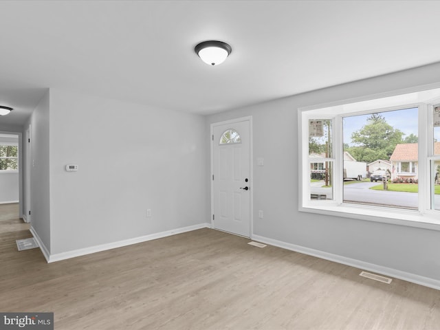 230 Allison Ave, Winchester, VA 22601 - foyer entrance with wood finished floors