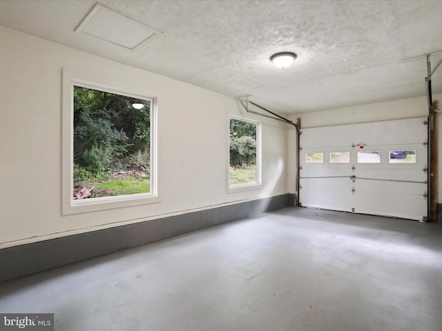 143 Zinn Way, Linden, VA 22642 - view of garage
