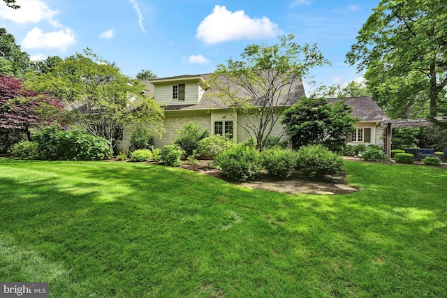 1716 Olmsted Way E, Camp Hill, PA 17011 - back of property with a lawn
