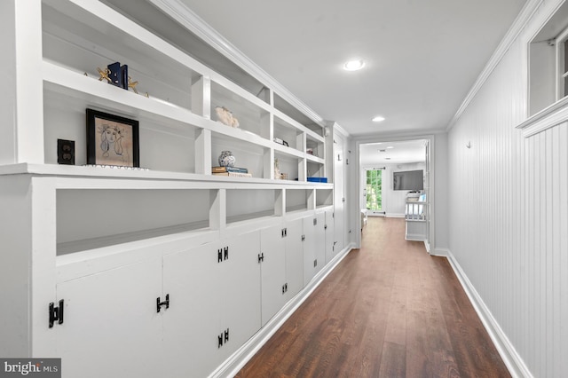 512 Worthington Rd, Chester Springs, PA 19425 - hallway featuring ornamental molding, wood finished floors, recessed lighting, and baseboards