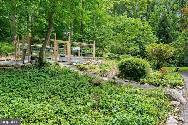 512 Worthington Rd, Chester Springs, PA 19425 - view of yard with a garden