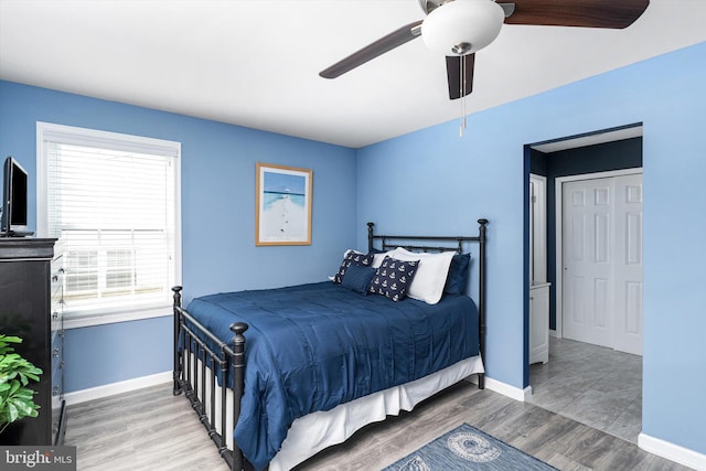 104 Lake View Ct, Columbus, NJ 08022 - bedroom featuring baseboards, wood finished floors, and a ceiling fan