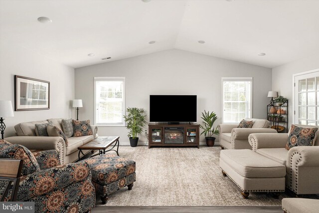 104 Lake View Ct, Columbus, NJ 08022 - living room with lofted ceiling and baseboards