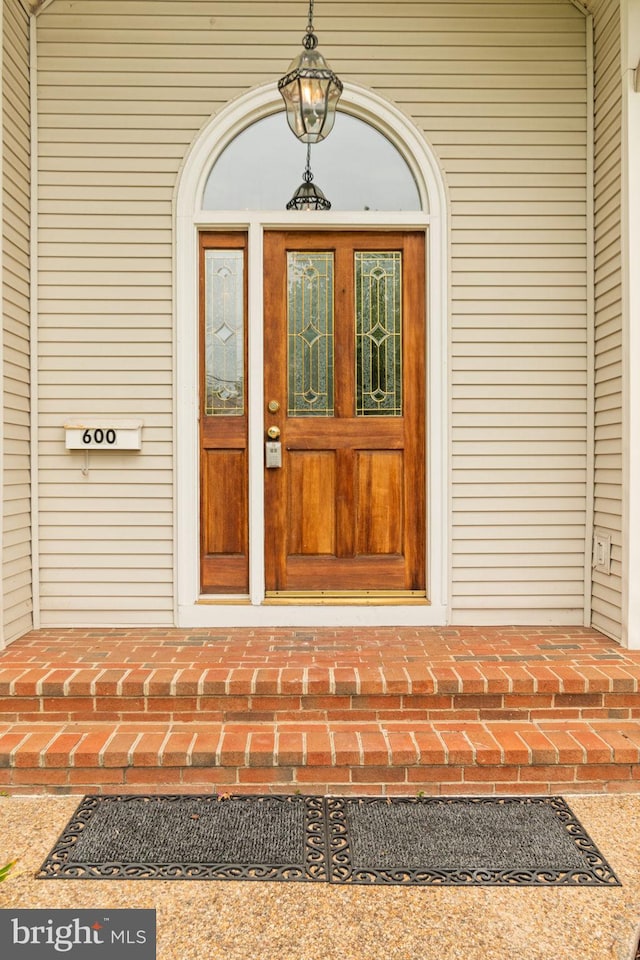 600 Grace St, Herndon, VA 20170 - view of property entrance