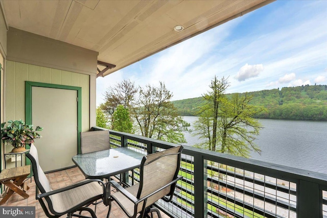 320 Hummingbird Way Unit 302, Lake Harmony, PA 18624 - balcony featuring a water view