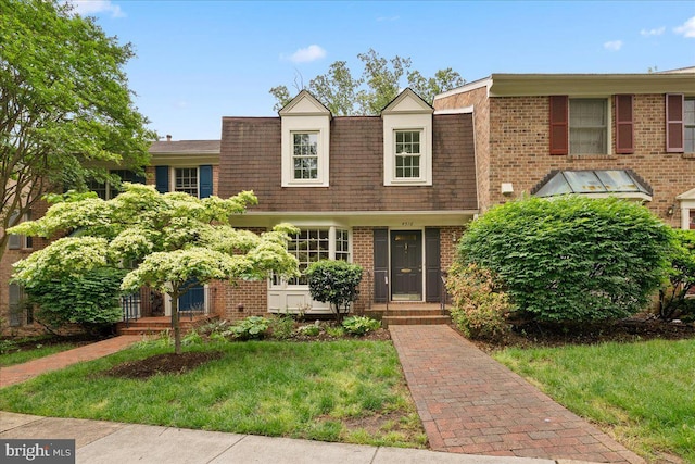 4516 4th Rd N, Arlington, VA 22203 - view of front of home featuring brick siding and a front lawn