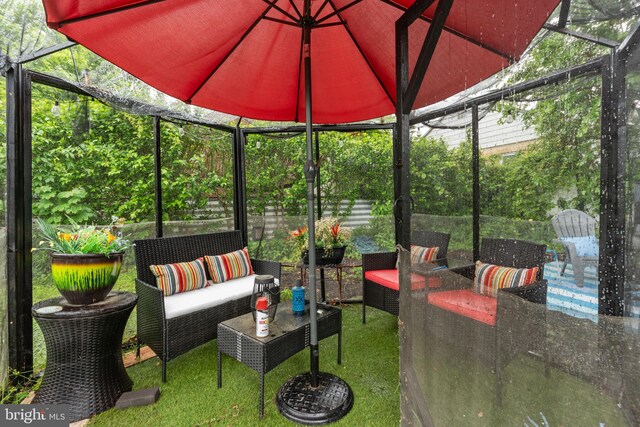 217 Lake Ave, Hamilton, NJ 08610 - sunroom / solarium with an outdoor hangout area