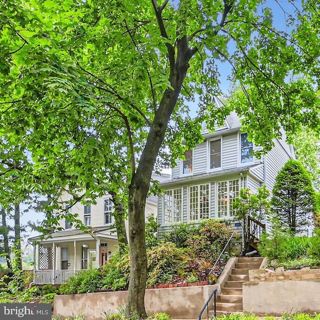 view of front of house