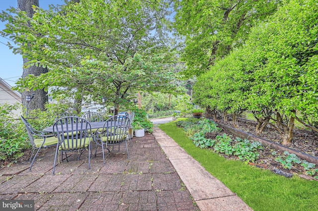 view of patio / terrace with outdoor dining area