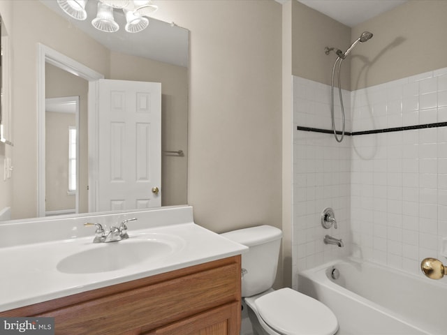 9757 Cheshire Ridge Cir, Manassas, VA 20110 - full bathroom featuring toilet, vanity, and bathtub / shower combination