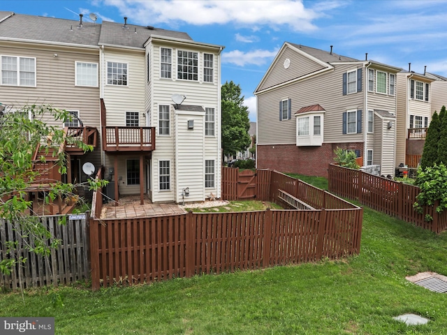 9757 Cheshire Ridge Cir, Manassas, VA 20110 - rear view of house with a deck
