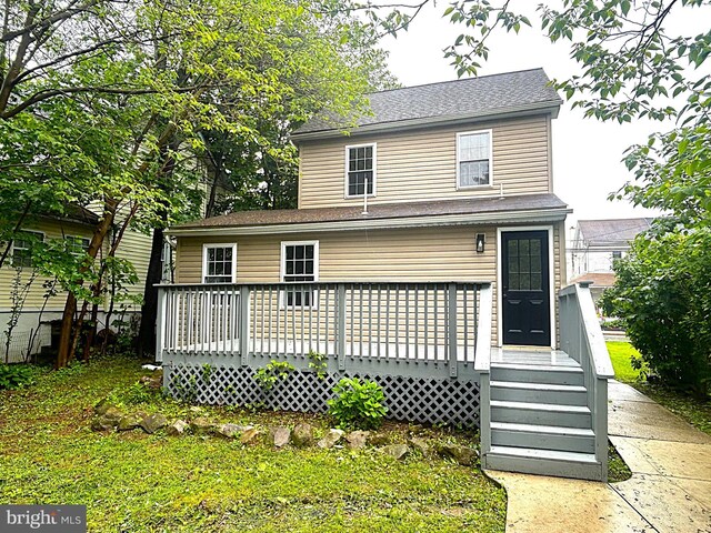 147 W Broad St, Telford, PA 18969 - back of house featuring a wooden deck