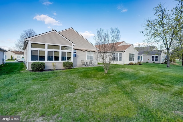 4 Montclair Ave, Berlin, NJ 08009 - back of property with a lawn and a patio