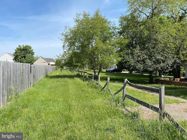 5110 Berclair Plantation Ln, Fredericksburg, VA 22408 - view of yard with fence