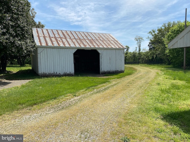 5110 Berclair Plantation Ln, Fredericksburg, VA 22408 - view of pole building with a lawn