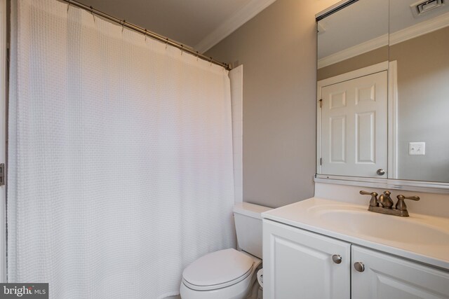 507 Governors Ct, Philadelphia, PA 19146 - full bath featuring crown molding, toilet, vanity, and a shower with shower curtain