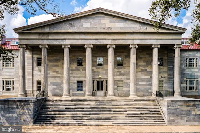 507 Governors Ct, Philadelphia, PA 19146 - view of front facade featuring a porch and stone siding