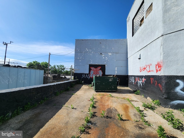 2127 Edmondson Ave, Baltimore, MD 21223 - view of yard with fence