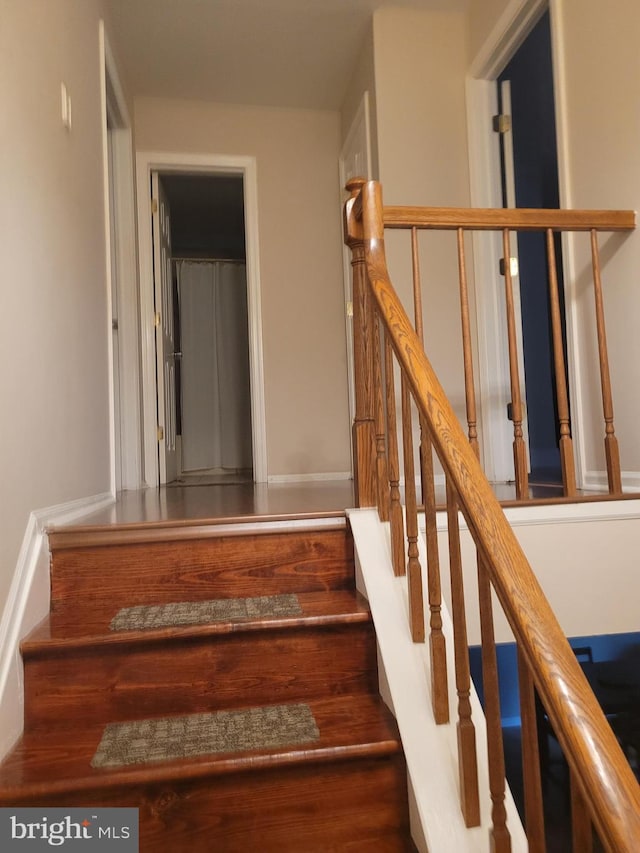 13 Amherst Ct, Bordentown, NJ 08505 - view of stairway