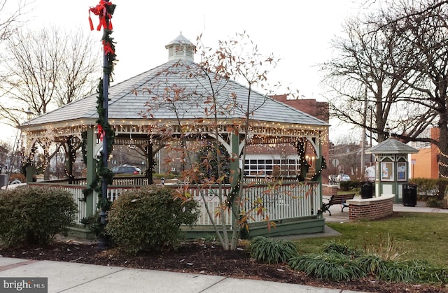 100 W Ave Unit 406S, Jenkintown, PA 19046 - surrounding community featuring a gazebo