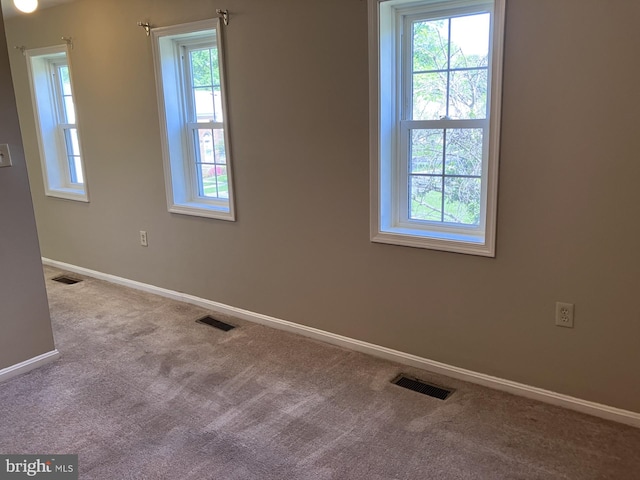 9118 Bobwhite Cir, Gaithersburg, MD 20879 - spare room featuring carpet and baseboards