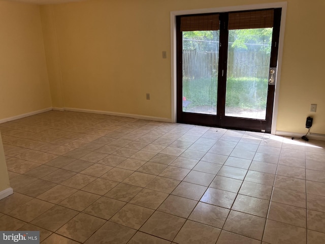 9118 Bobwhite Cir, Gaithersburg, MD 20879 - tiled spare room with baseboards