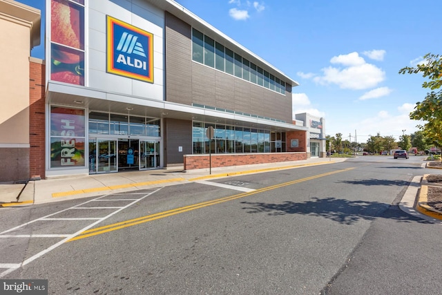 4419 Lakeview Dr, Temple Hills, MD 20748 - view of building exterior