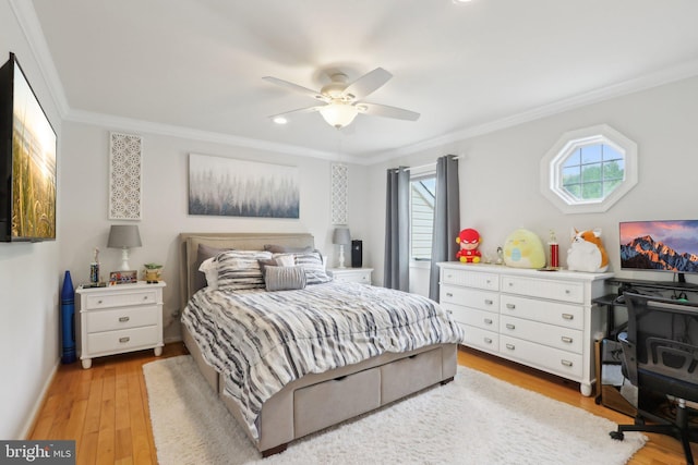 13 Lenape Ct, Mount Laurel, NJ 08054 - bedroom featuring crown molding, light wood-style floors, recessed lighting, a ceiling fan, and baseboards