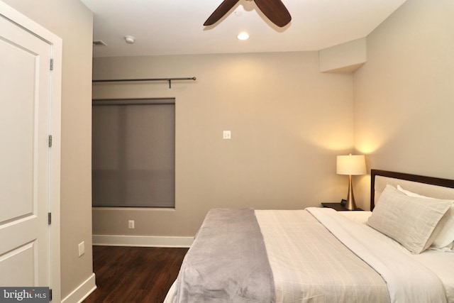 bedroom featuring wood finished floors, baseboards, a ceiling fan, and recessed lighting