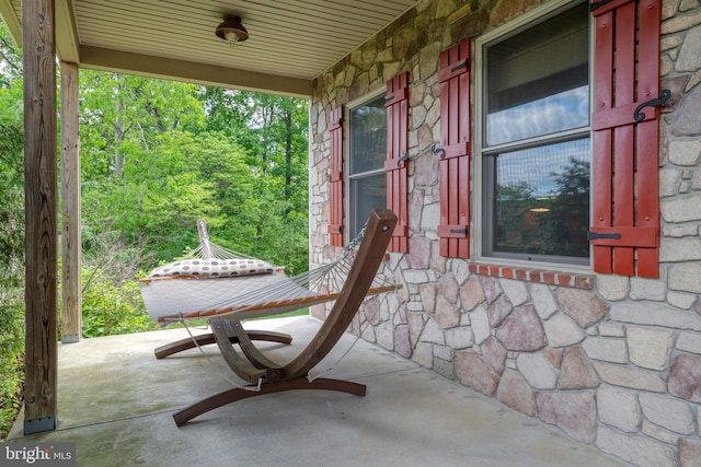 12451 High Point Rd, Felton, PA 17322 - view of covered porch