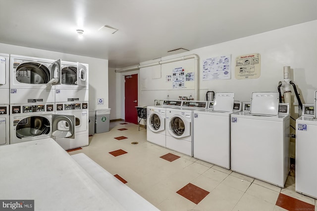 614 Sligo Ave Unit 504, Silver Spring, MD 20910 - community laundry featuring stacked washer / dryer and washer and clothes dryer