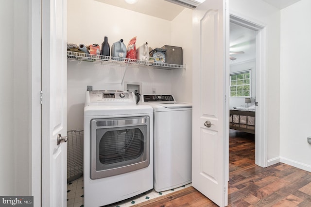 1070 George Brown Rd, Millerstown, PA 17062 - laundry room featuring washing machine and clothes dryer and wood finished floors