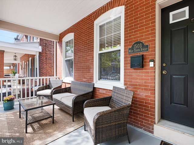 1503 W Tenth St, Wilmington, DE 19806 - view of covered porch