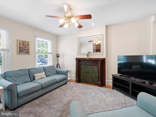1503 W Tenth St, Wilmington, DE 19806 - living area with a ceiling fan, recessed lighting, baseboards, and wood finished floors