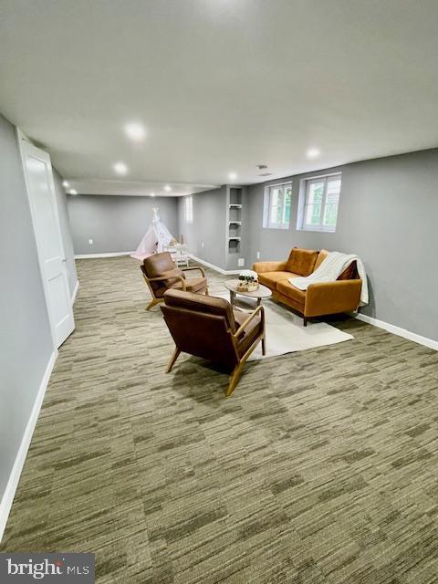 25 Elmont Ave, Baltimore, MD 21206 - carpeted living room with baseboards and recessed lighting