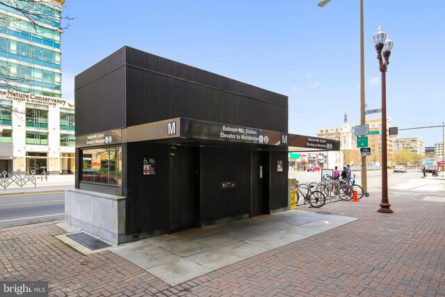 3122 1st St N, Arlington, VA 22201 - view of building exterior featuring a view of city