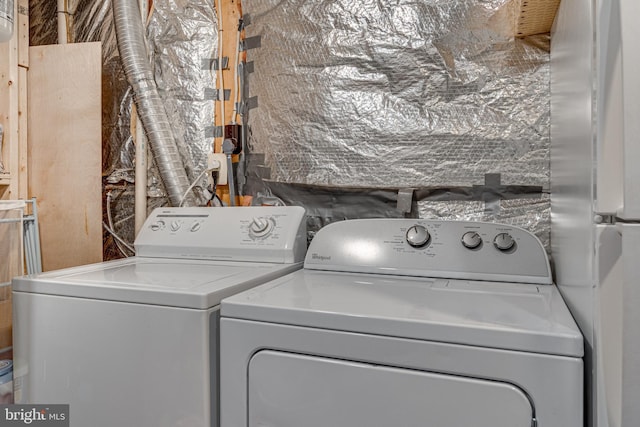 15656 Cliff Swallow Way, Rockville, MD 20853 - laundry room featuring washing machine and dryer