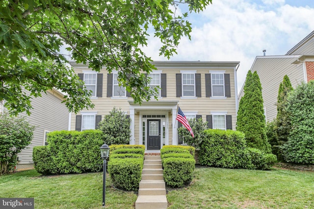 view of front of property with a front yard