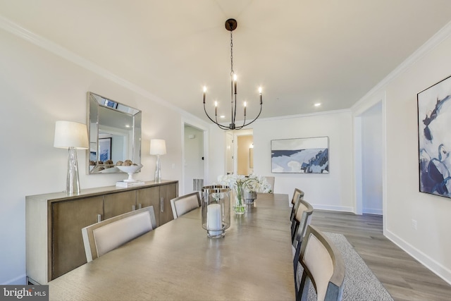 6501 Clubhouse Dr, Laurel, MD 20708 - dining area featuring a chandelier, crown molding, wood finished floors, baseboards, and recessed lighting