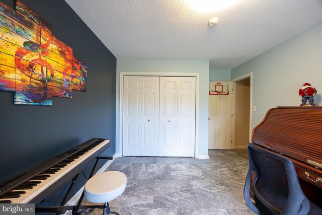 189 Columbia Dr, Kearneysville, WV 25430 - office area featuring a textured ceiling