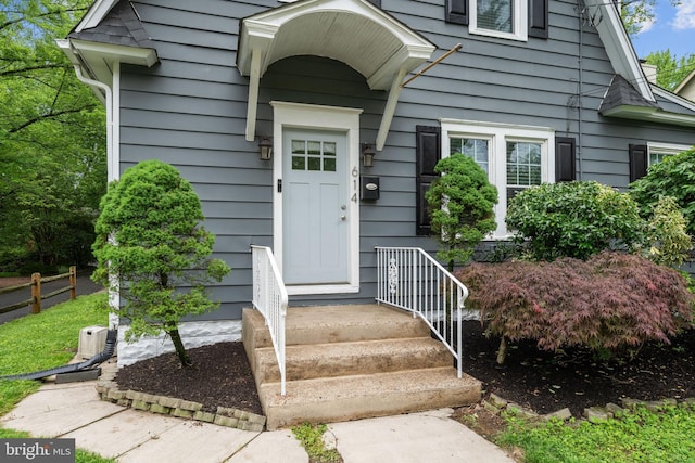 614 Maple Ave, Haddonfield, NJ 08033 - view of exterior entry featuring fence