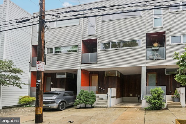 955 N American St, Philadelphia, PA 19123 - view of property