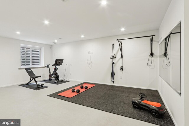 955 N American St, Philadelphia, PA 19123 - exercise room with recessed lighting and baseboards