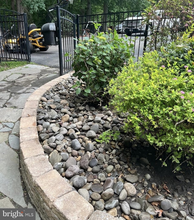 gate with fence